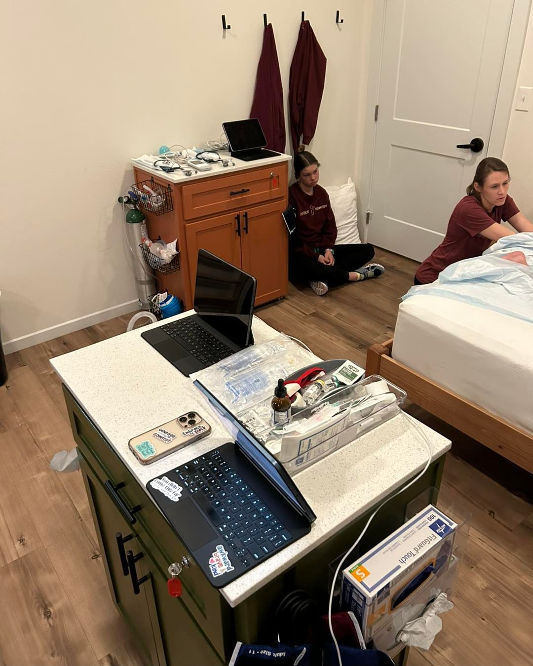 Three weeks ago, we had the joy of welcoming twin boys into the world at Heartbeat Midwifery! 💙💙